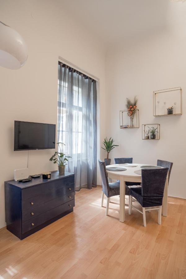 Magnolia Apartment Загреб Екстериор снимка